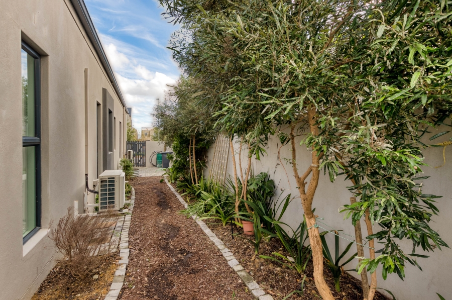 To Let 4 Bedroom Property for Rent in Aan de Wijnlanden Western Cape